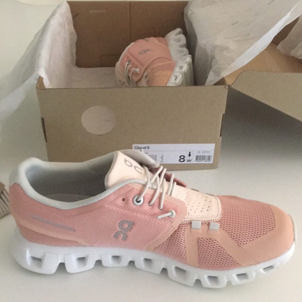 NIB New On Cloud 5 Rose (pink) | Shell Women's Shoes Size 8 - Never Tried On